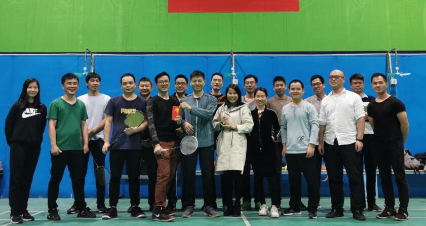 The family photo of Retevis Badminton Club in 2019